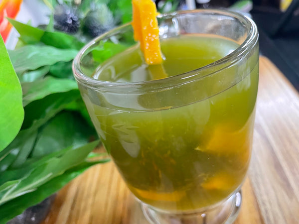 Organic  Kale Juice w/ Apple, Pear, and Mango Chunks