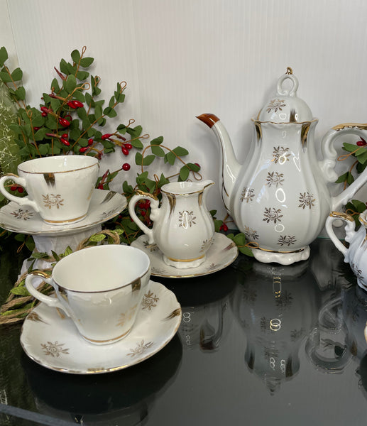 White and Gold Mini Tea Cup Starter Set