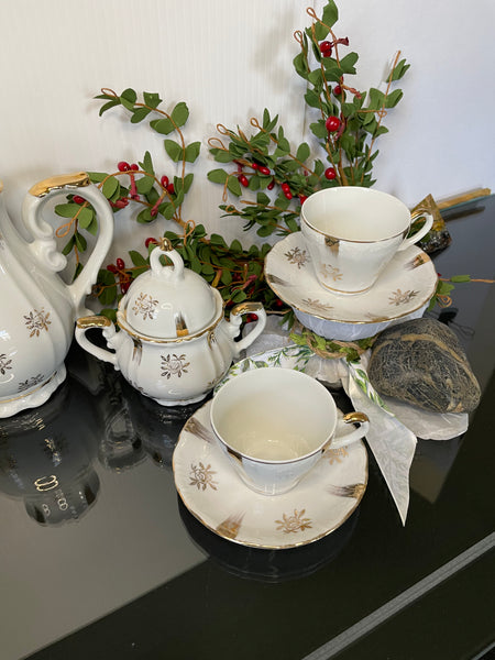 White and Gold Mini Tea Cup Starter Set